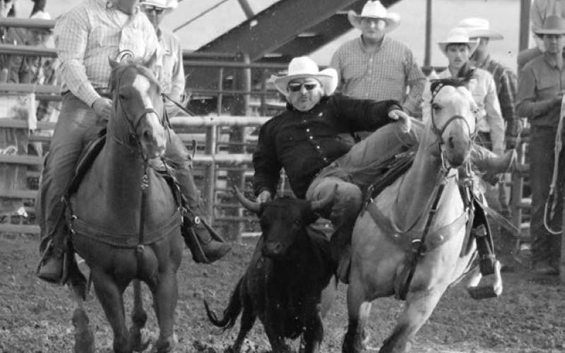 Lawrence takes top honors at INFR Bulls &amp; Broncs event in Montana