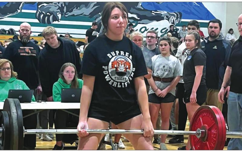 Naveah, Dupree power lifters compete at state