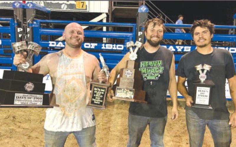 Photo at right: winners of the Limited Weld Class were (l-r) Chance Jensen, second place and Mad Dog Award; Dyllan Rohrbach, first place; Isaac Frey, third place. Bottom photo: In the Chain Class, winners were (l-r) Jesse King, first place; Matthew McCloud, second place; Dawson King, third place.