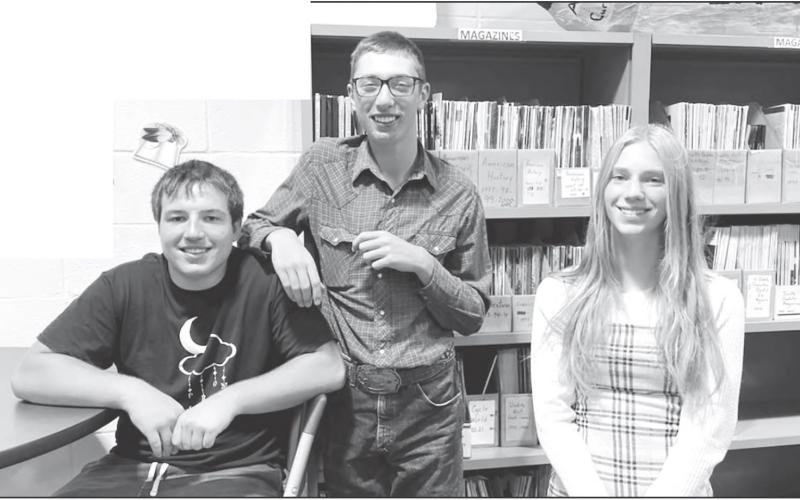 TLHS Junior class officers