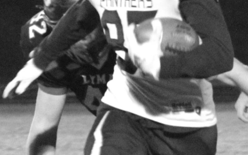 Carter Keller (85) had a good game to help the Panthers.