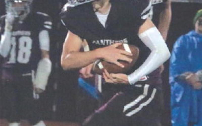 Right, Running Back Cole Ducheneaux returned to action last week after sitting out one game with a strained hamstring. Timber Lake takes on 4-1 Stanley County on Friday, Sept. 29. Photo by Jon Flatland