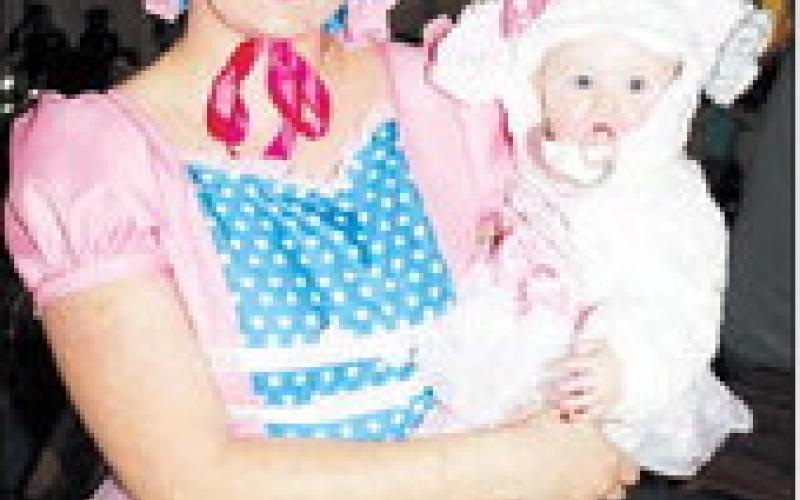 Taking home the prize for “most adorable” was Bonnie Mae Earls (with her mom, Kassidy Earls).