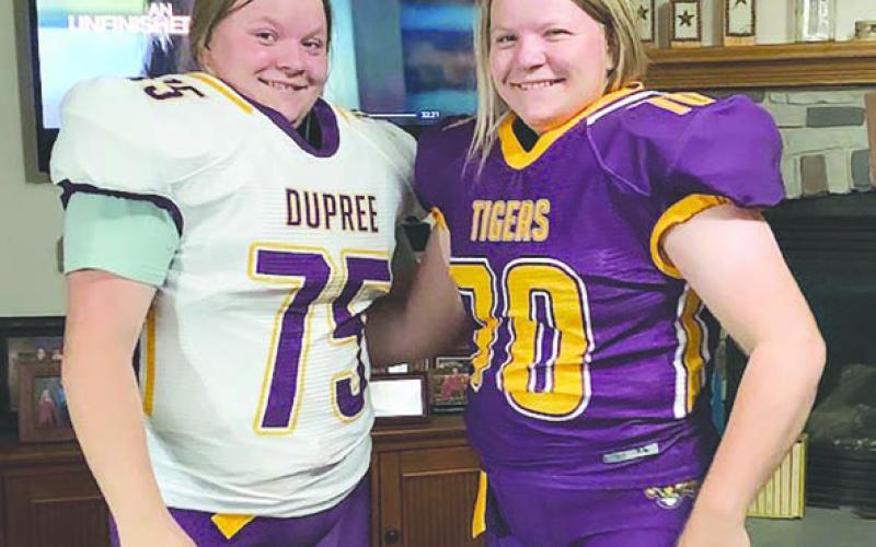Carsyn and Cassidy Farlee