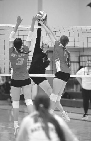 TL spikers battle through tough Roscoe Tournament