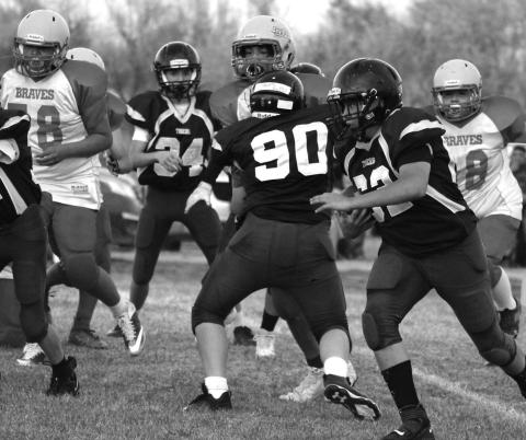 Kwinsey Russell taking the ball down the field for the Dupree JH Football team as they beat the CEB JH Braves 54 to 0.