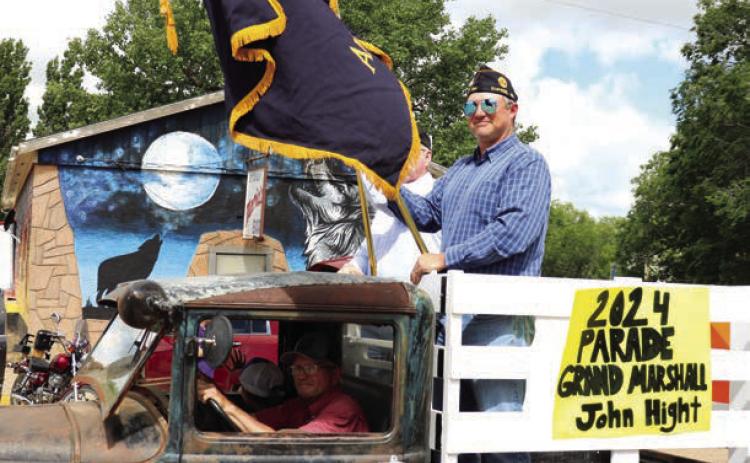 A little rain last Friday night couldn’t dampen the spirit in Dupree