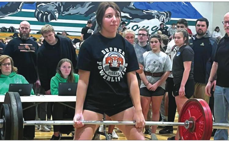 Naveah, Dupree power lifters compete at state