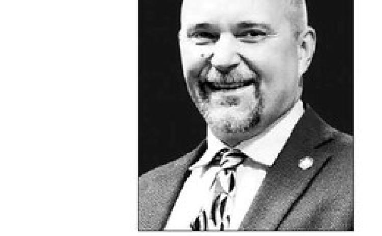 Natvig seeks judgeship