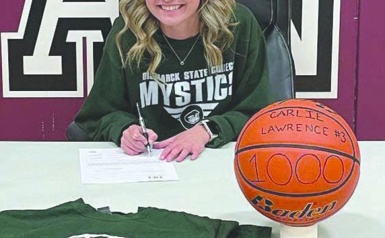 Lawrence signs to play for Mystics