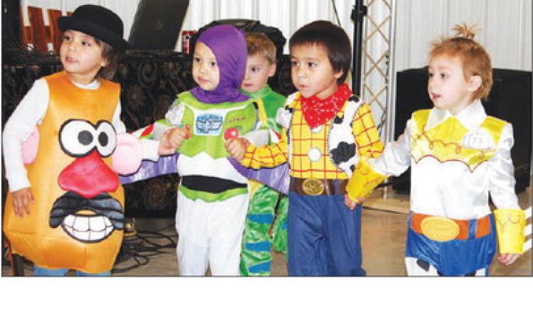 This group represented their Toy Store movie characters’ theme of friendship superbly as they walked the costume judging circle holding hands the WHOLE time! (L-R): Elikai Dupree-Whipple, Nehemiah Dupree-Whipple, Braxton Dupree, and Sophia Reede.